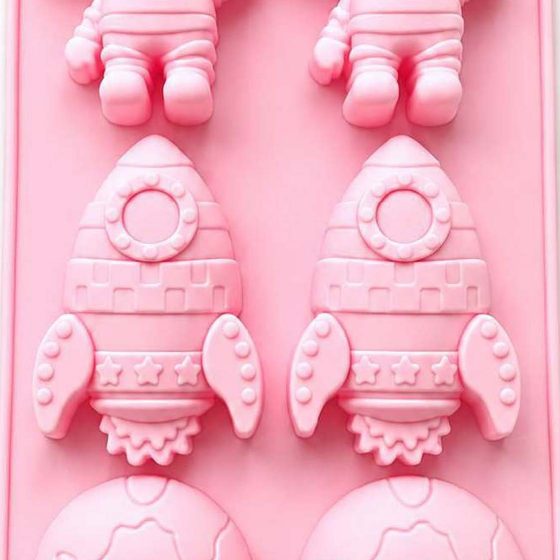 6 Cavity Astronaut & Earth Mould