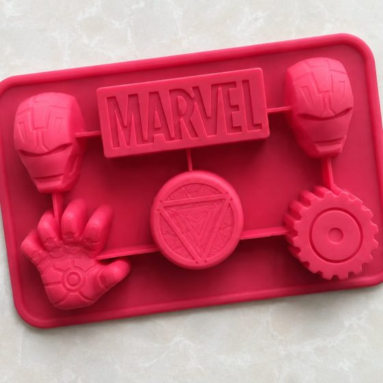 6 Cavity Superhero Figure Mould